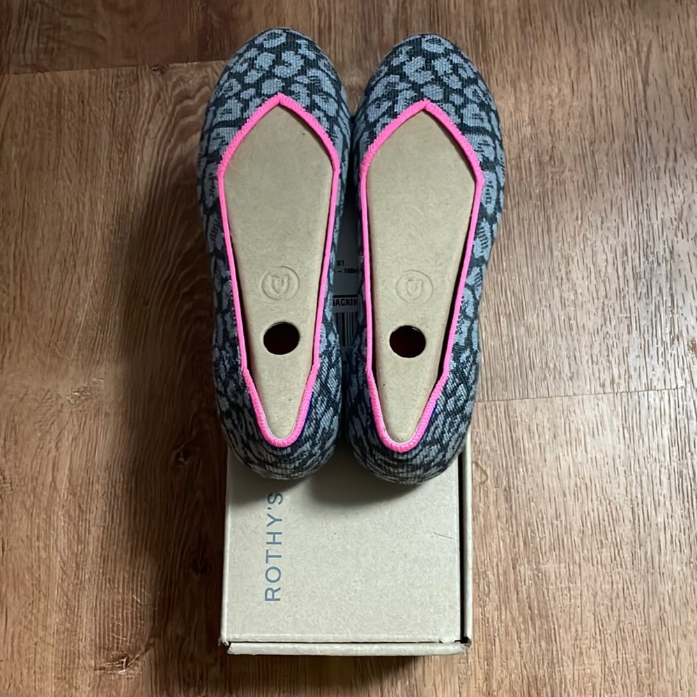 BNIB Rothy’s The Merino Flat in Haze Spot - sz. 6